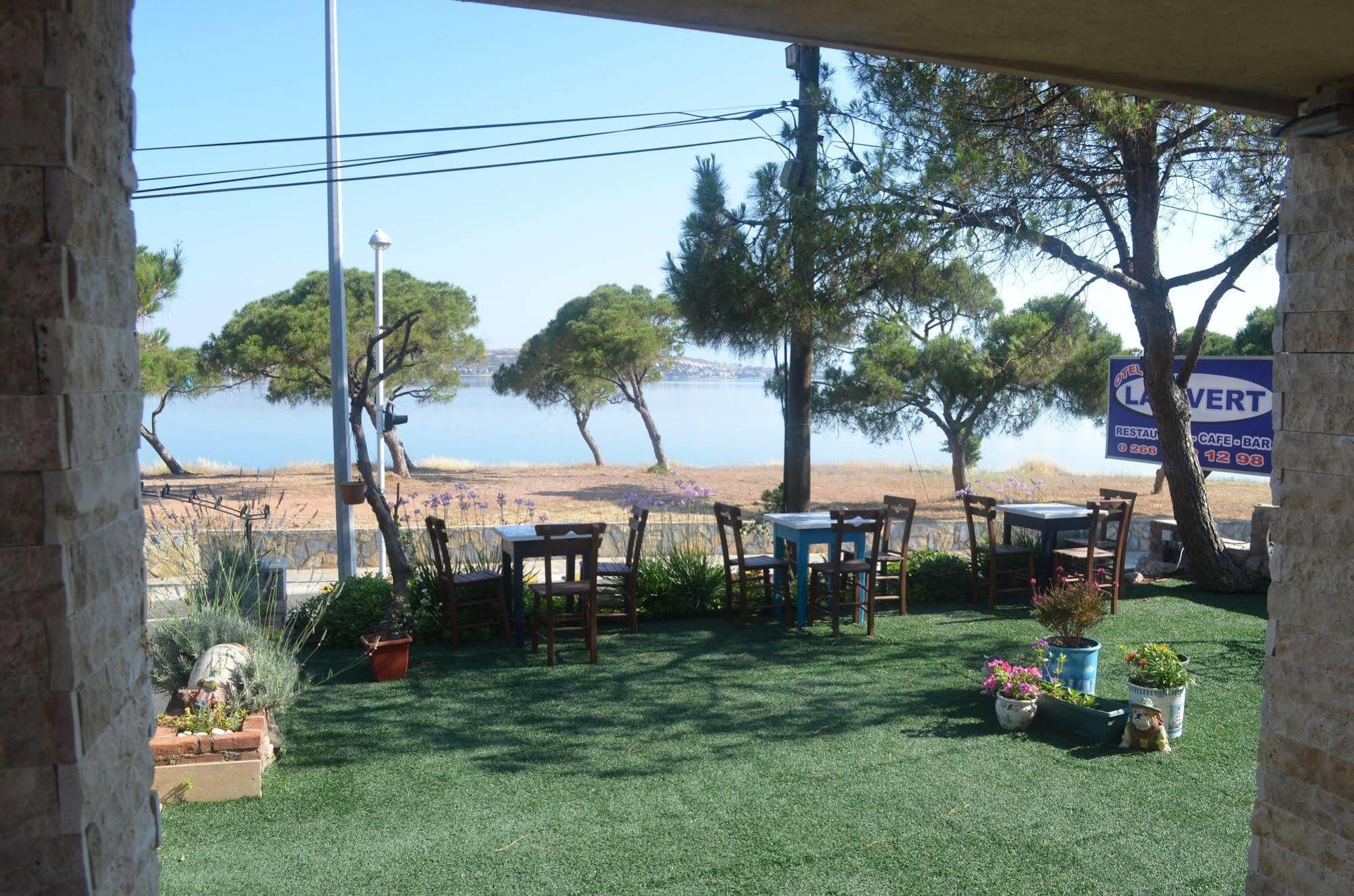 Lacivert Hotel Ayvalik Exterior foto